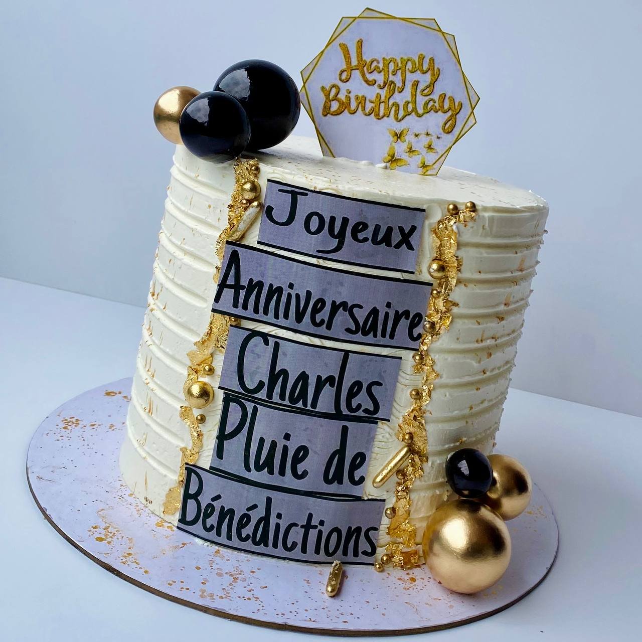 Gâteau d'anniversaire Black and Gold
