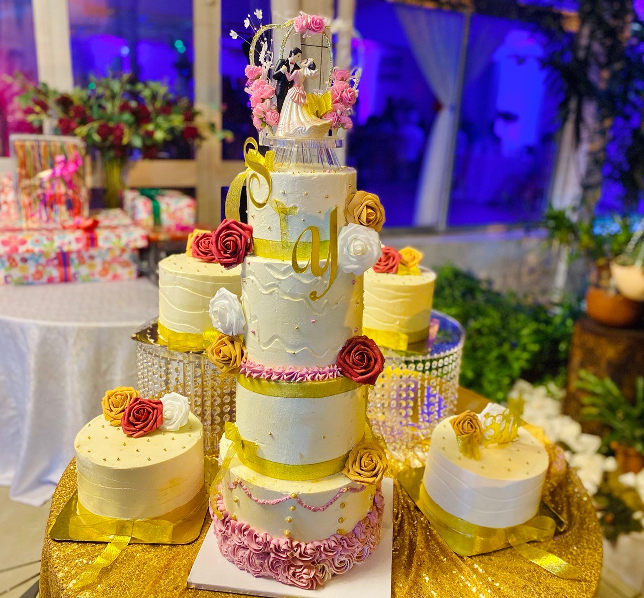 Gâteau de mariage Royal CakeLand